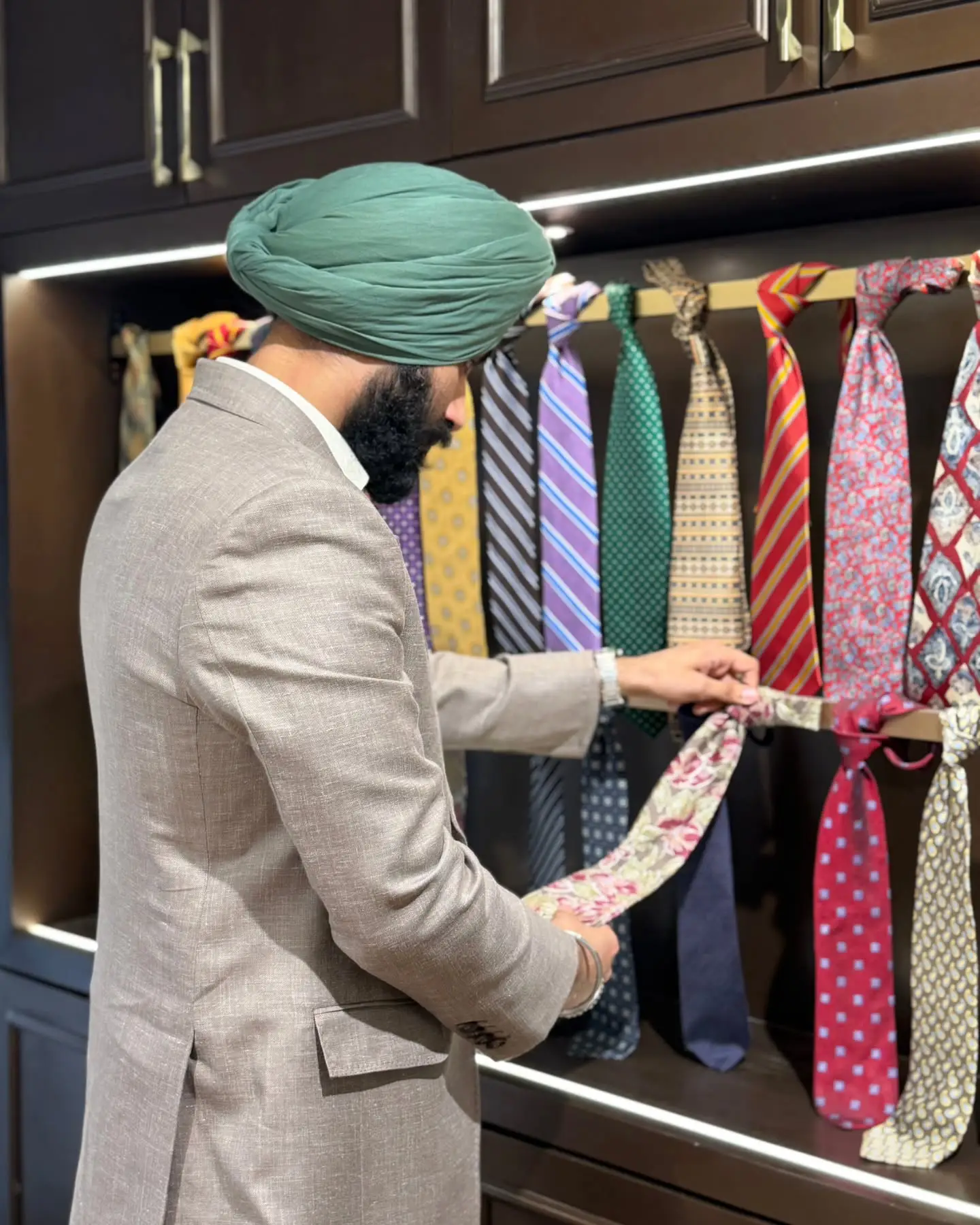 About The Mehroon Bespoke